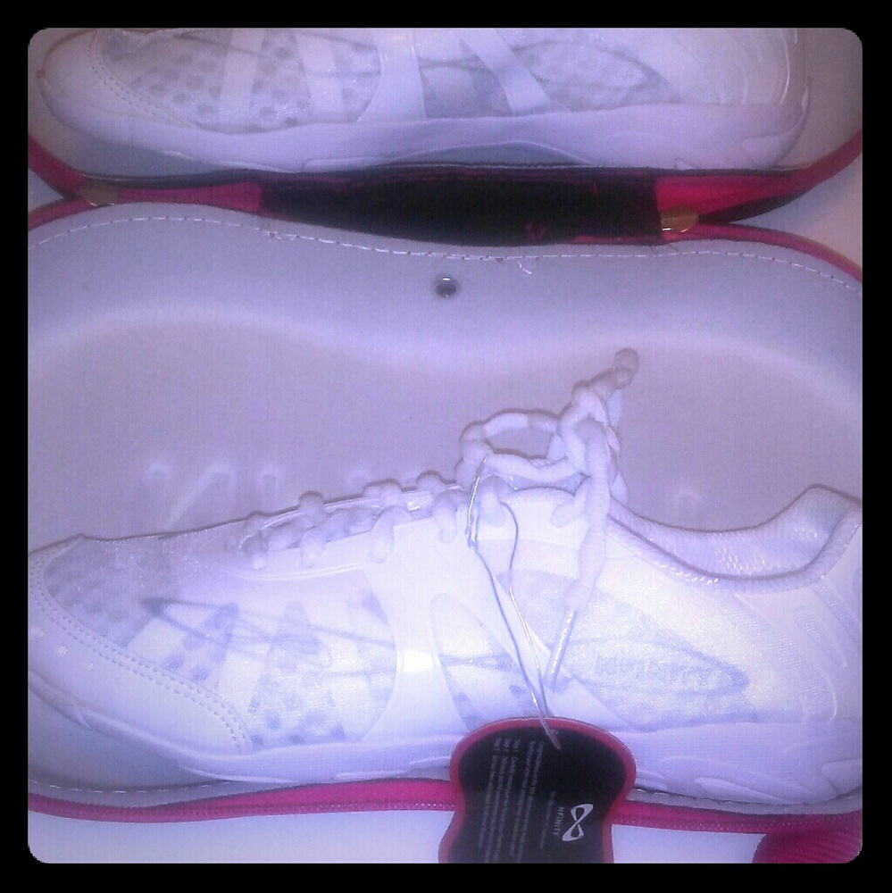 Brand new infinity cheer shoes